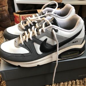Nike. Air max. Size 7